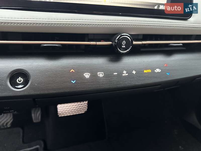 Внедорожник / Кроссовер Nissan Ariya 2023 в Ровно