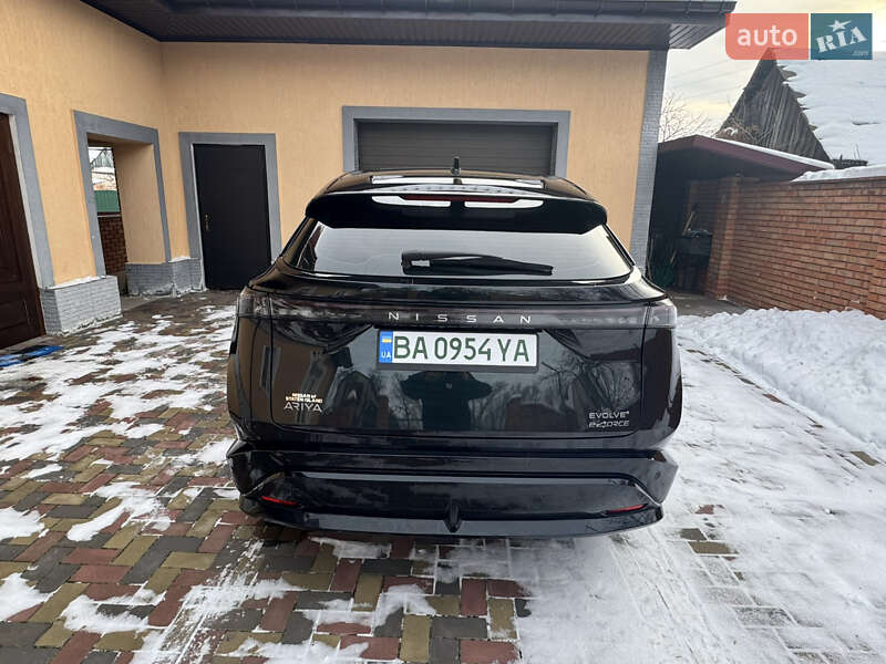 Внедорожник / Кроссовер Nissan Ariya 2023 в Александрие