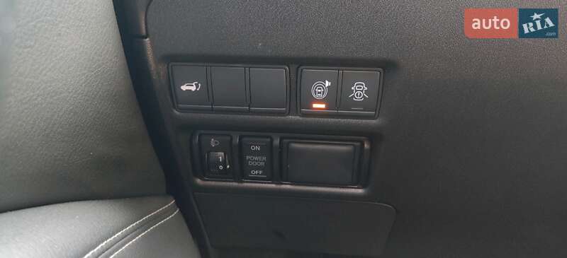 Внедорожник / Кроссовер Nissan Armada 2018 в Одессе