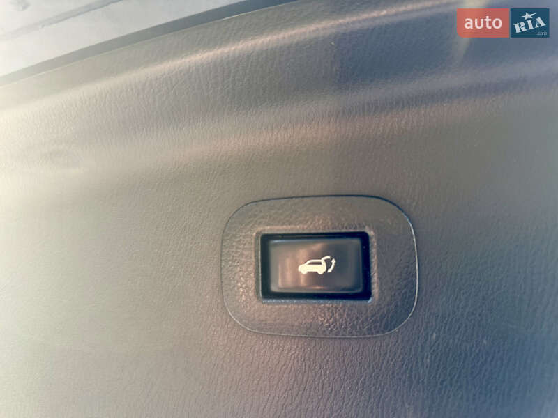 Позашляховик / Кросовер Nissan Armada 2018 в Львові