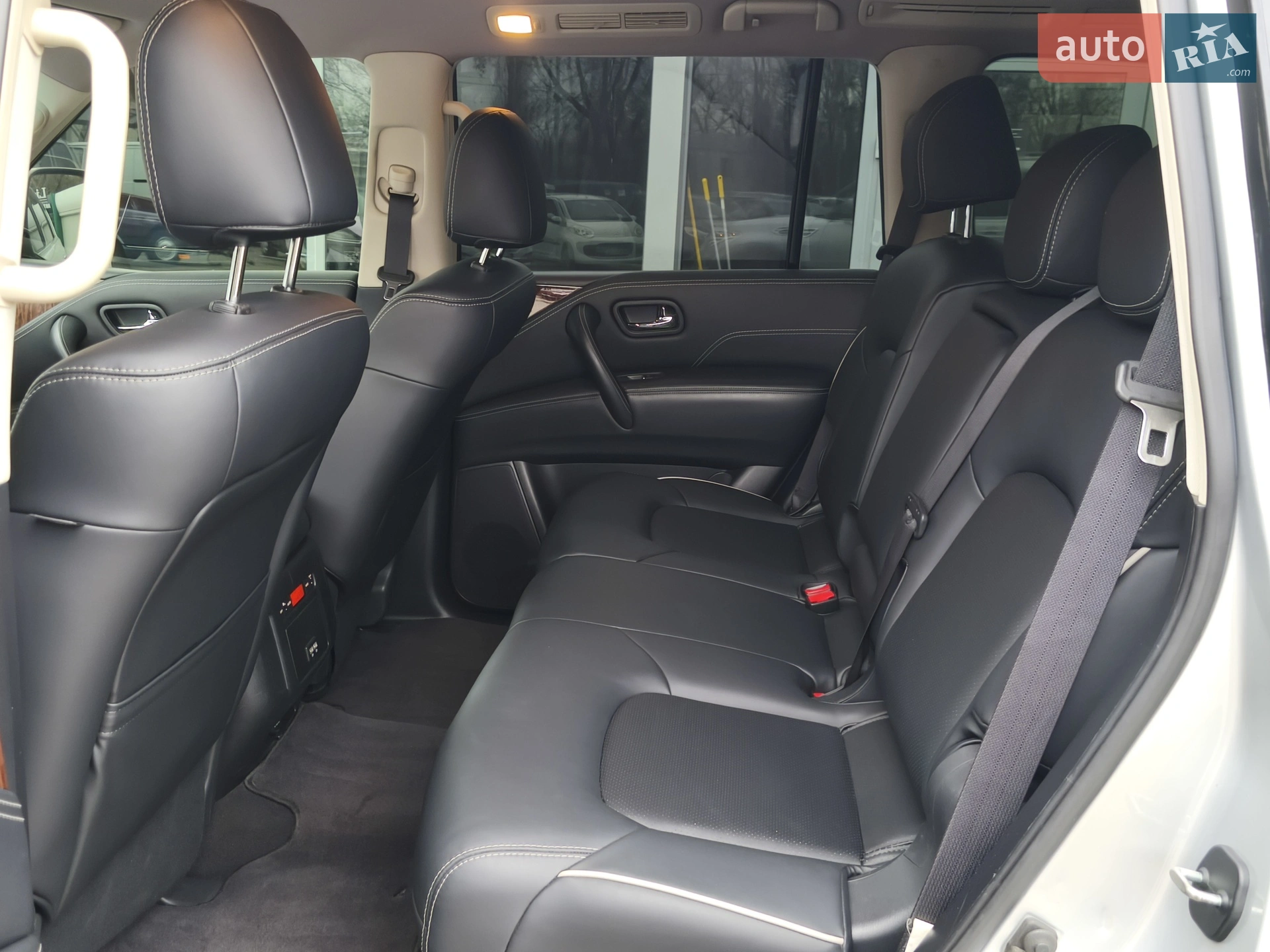 2016 Nissan Armada - мініатюра 12