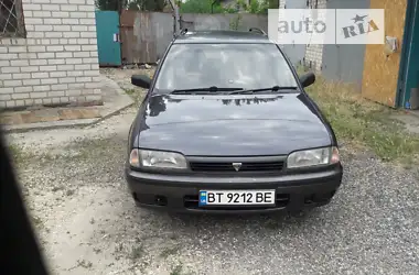 Nissan Avenir 1990