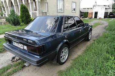 Седан Nissan Bluebird 1986 в Бершади