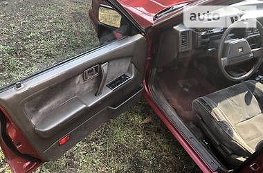 Седан Nissan Bluebird 1988 в 