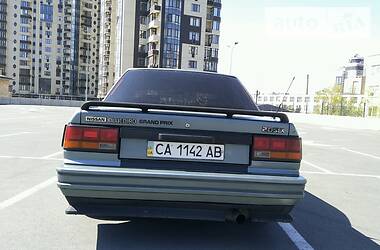 Седан Nissan Bluebird 1988 в 