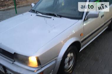 Хетчбек Nissan Bluebird 1989 в 