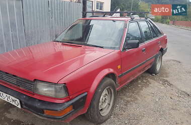Універсал Nissan Bluebird 1987 в Чернівцях