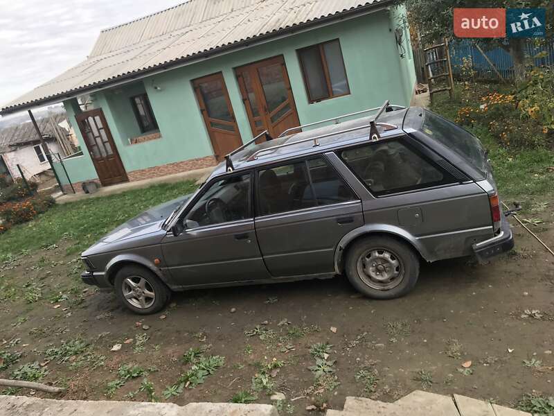 Універсал Nissan Bluebird 1989 в Чернівцях