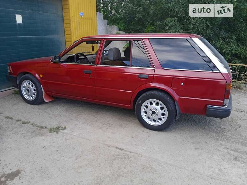 Универсал Nissan Bluebird 1985 в Великодолинском