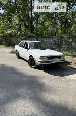 Седан Nissan Bluebird 1988 в Києві