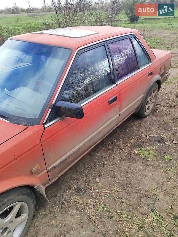 Седан Nissan Bluebird 1985 в Одесі