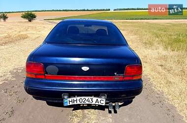 Седан Nissan Bluebird 1992 в Раздельной