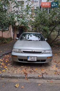 Седан Nissan Bluebird 1992 в Одессе