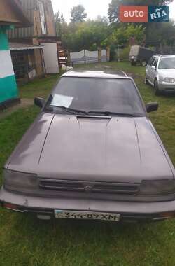Седан Nissan Bluebird 1990 в Немирове