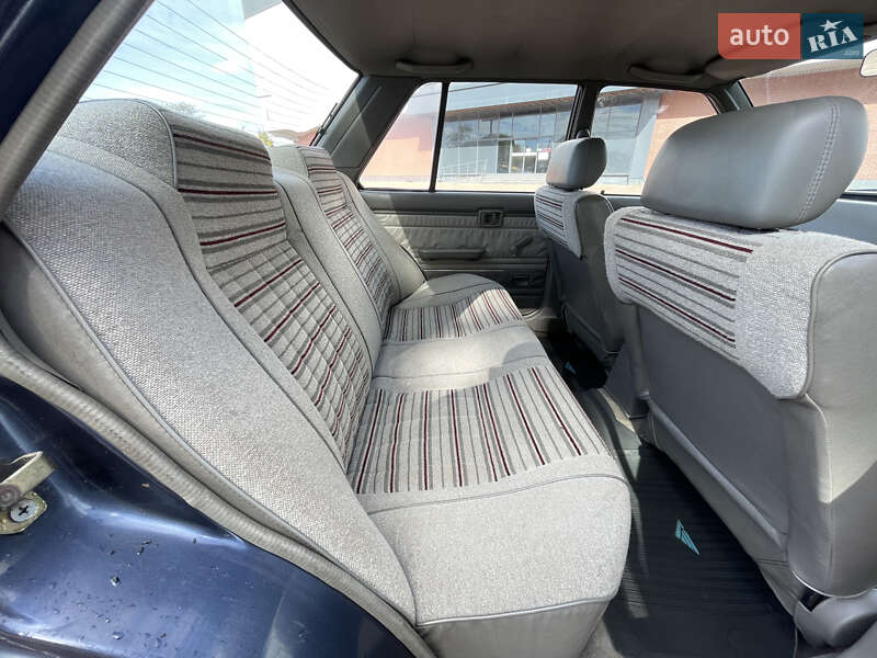 Седан Nissan Bluebird 1984 в Одессе