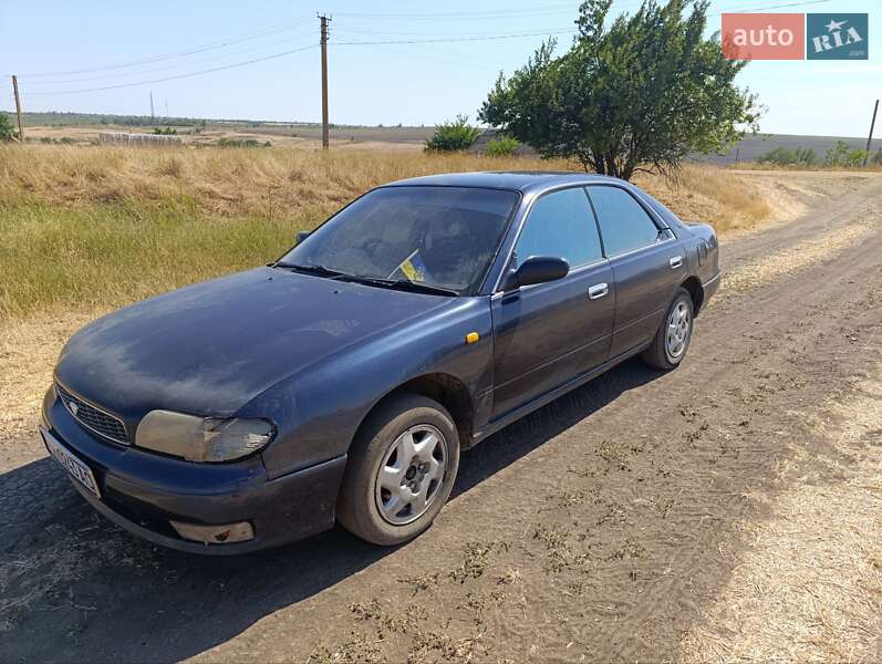 Седан Nissan Bluebird 1992 в Роздільній
