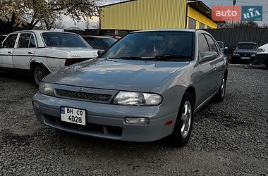 Седан Nissan Bluebird 1992 в Одесі