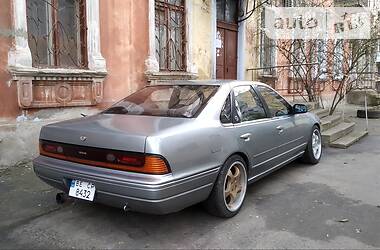 Седан Nissan Cefiro 1983 в Николаеве