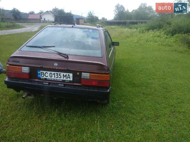 Хэтчбек Nissan Cherry 1983 в Старом Самборе