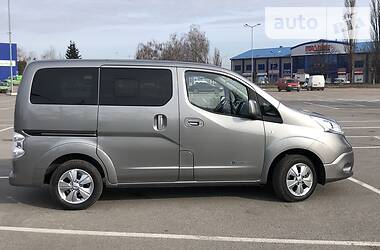 Мінівен Nissan e-NV200 2015 в 