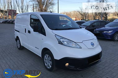 Nissan e-NV200 2015