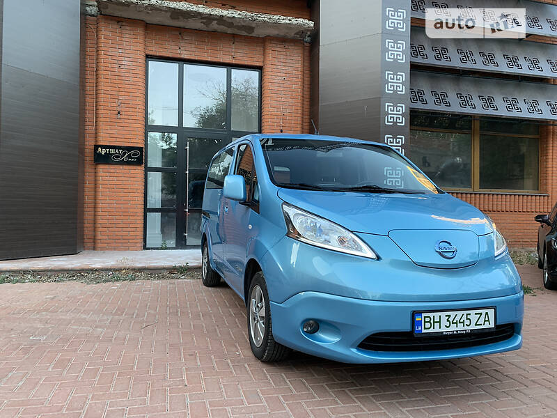 Минивэн Nissan e-NV200 2015 в Одессе