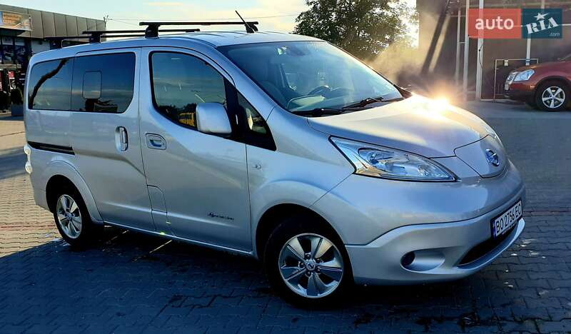 Nissan e-NV200 2015