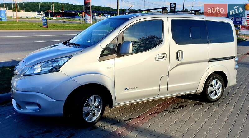 Мінівен Nissan e-NV200 2015 в Тернополі