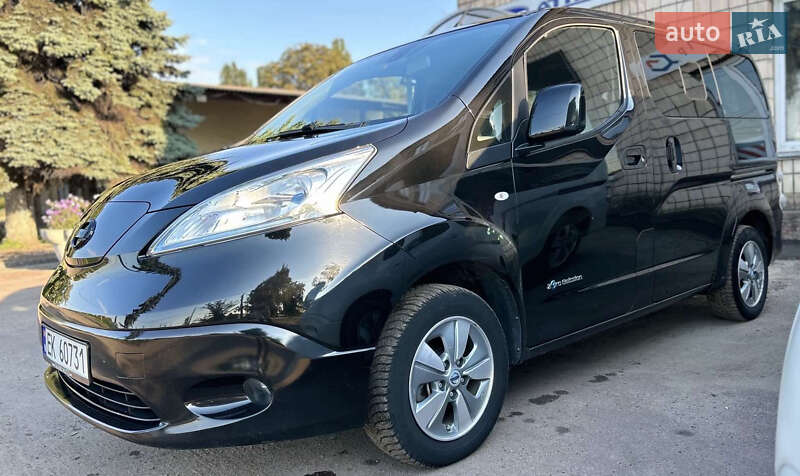 Мінівен Nissan e-NV200 2015 в Мурованих Курилівцях