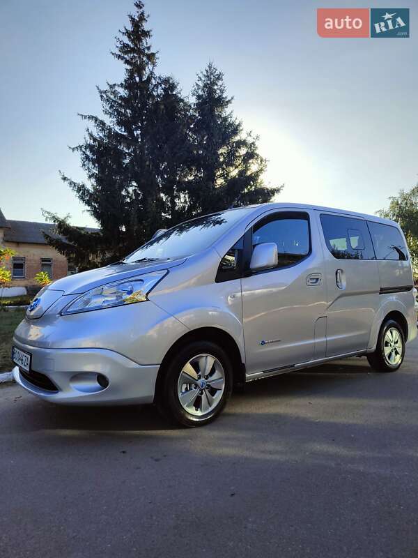 Nissan e-NV200 2016