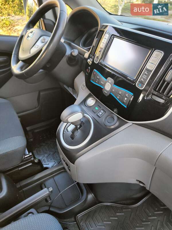 Минивэн Nissan e-NV200 2016 в Житомире