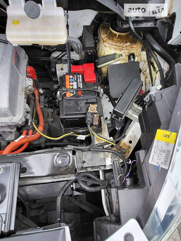 Грузовой фургон Nissan e-NV200 2017 в Запорожье