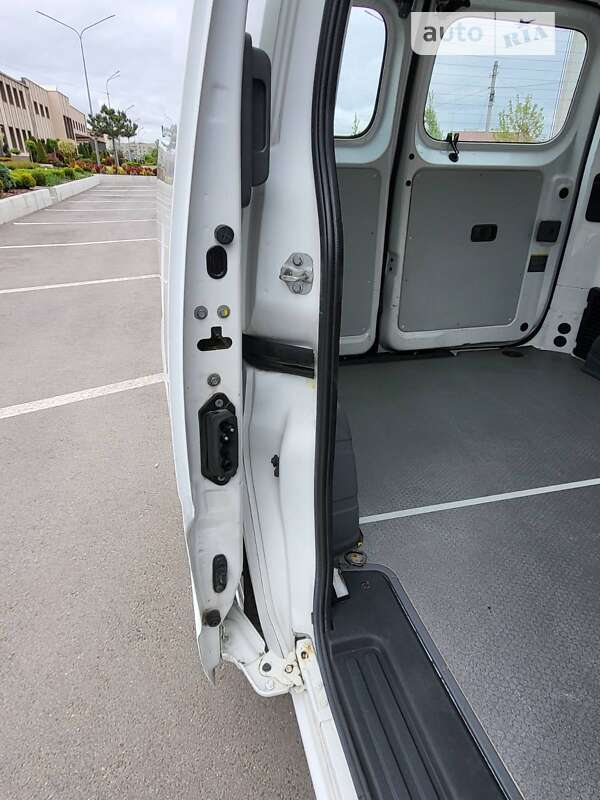 Грузовой фургон Nissan e-NV200 2017 в Запорожье