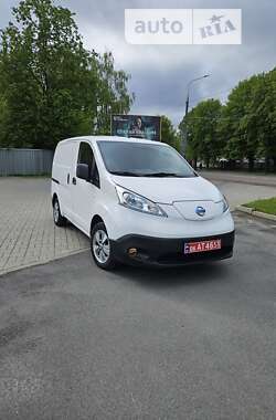 Грузовой фургон Nissan e-NV200 2018 в Житомире