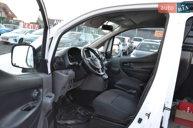 Грузовой фургон Nissan e-NV200 2020 в Луцке