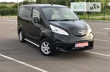 Nissan e-NV200 2015