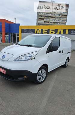 Грузовой фургон Nissan e-NV200 2018 в 