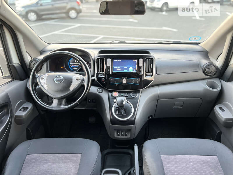 Минивэн Nissan e-NV200 2015 в Киеве