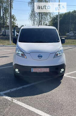 Вантажний фургон Nissan e-NV200 2018 в Житомирі