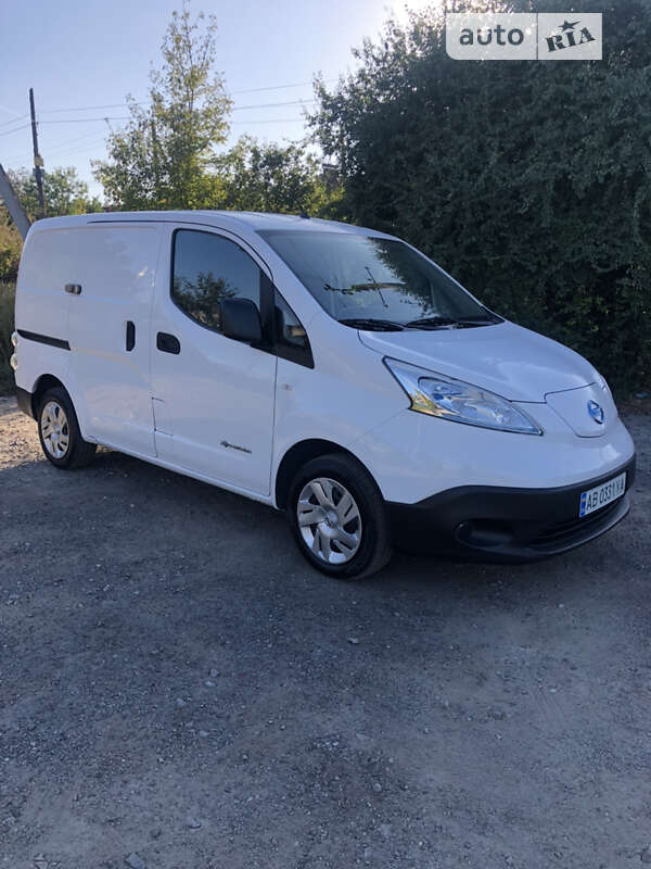 Nissan e-NV200 2016