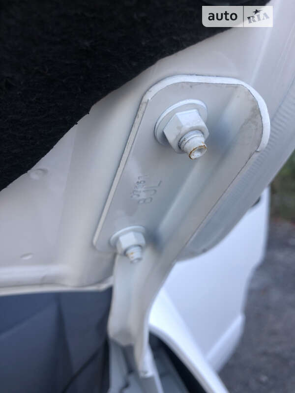 Вантажний фургон Nissan e-NV200 2016 в Вінниці