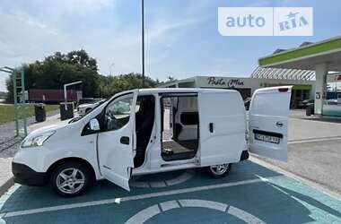 Вантажний фургон Nissan e-NV200 2016 в Львові