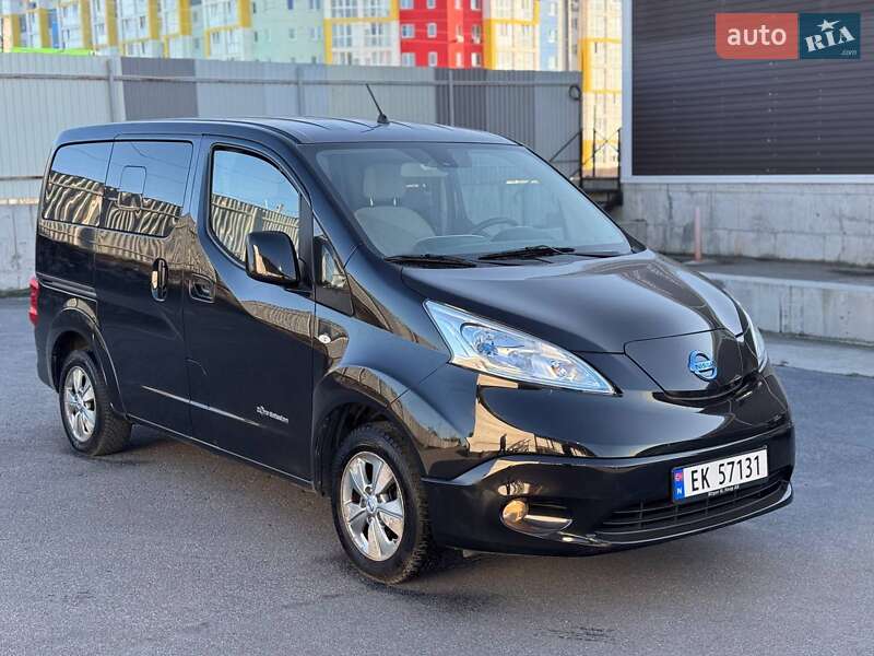 Минивэн Nissan e-NV200 2015 в Виннице