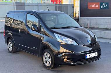 Nissan e-NV200 2015