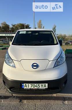 Вантажний фургон Nissan e-NV200 2018 в Обухові