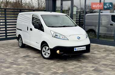 Вантажний фургон Nissan e-NV200 2016 в Рівному