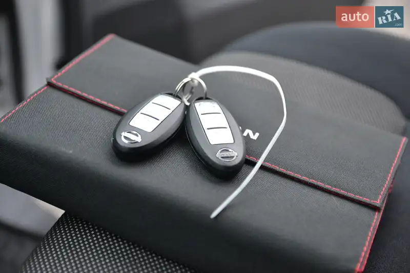 Грузовой фургон Nissan e-NV200 2020 в Луцке документ