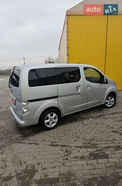 Минивэн Nissan e-NV200 2014 в Новояворовске