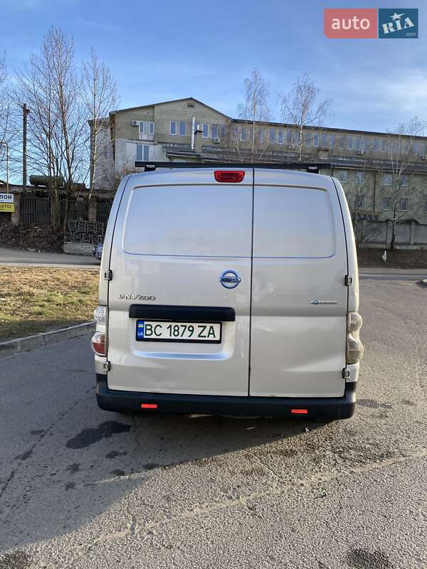 Nissan e-NV200 2014