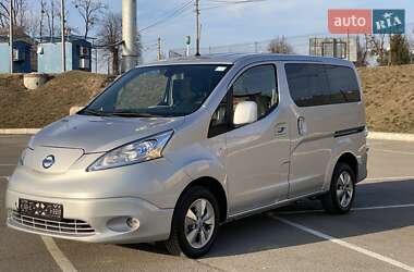 Минивэн Nissan e-NV200 2018 в 